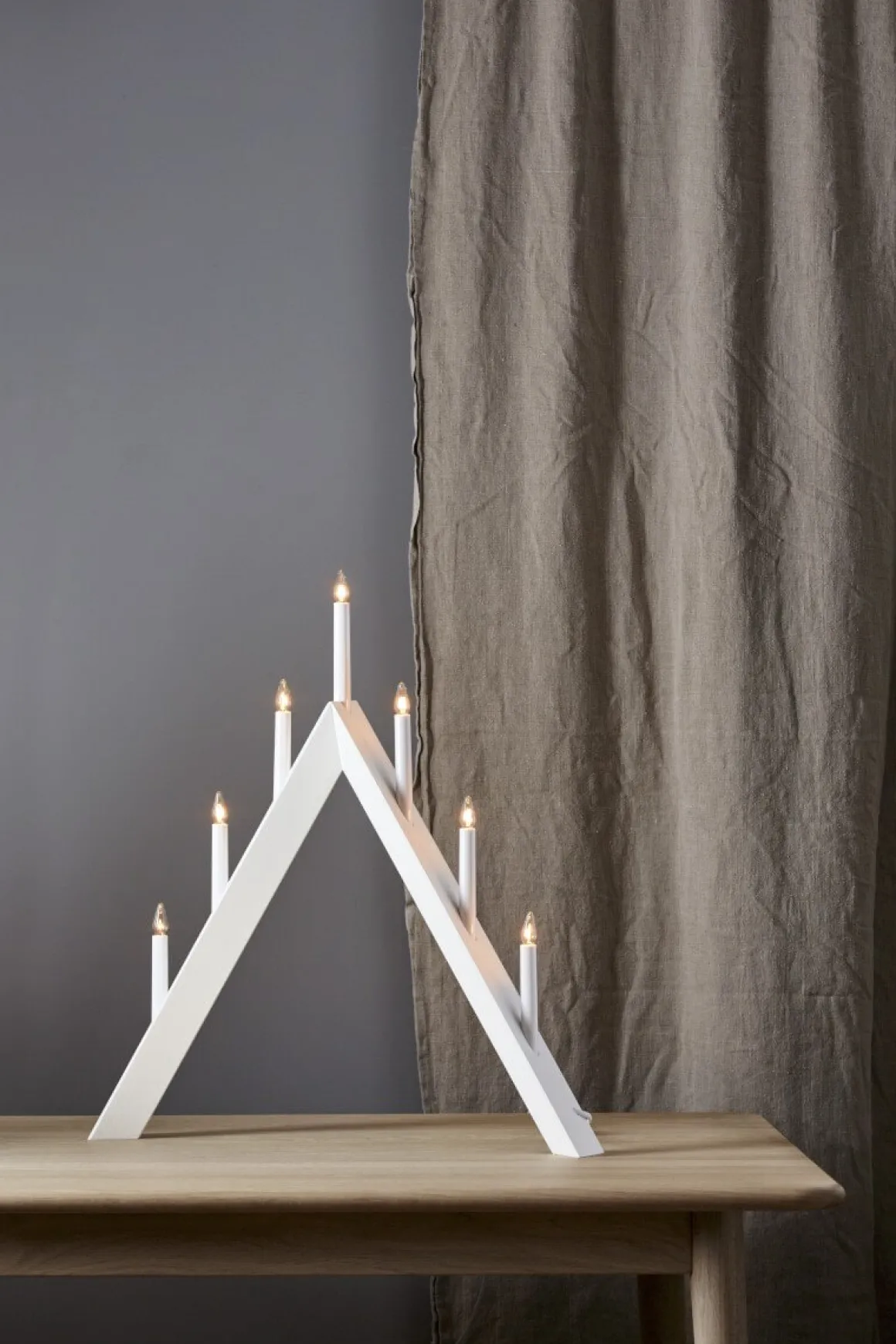 ARROW Ljusstake 64,5cm Vit