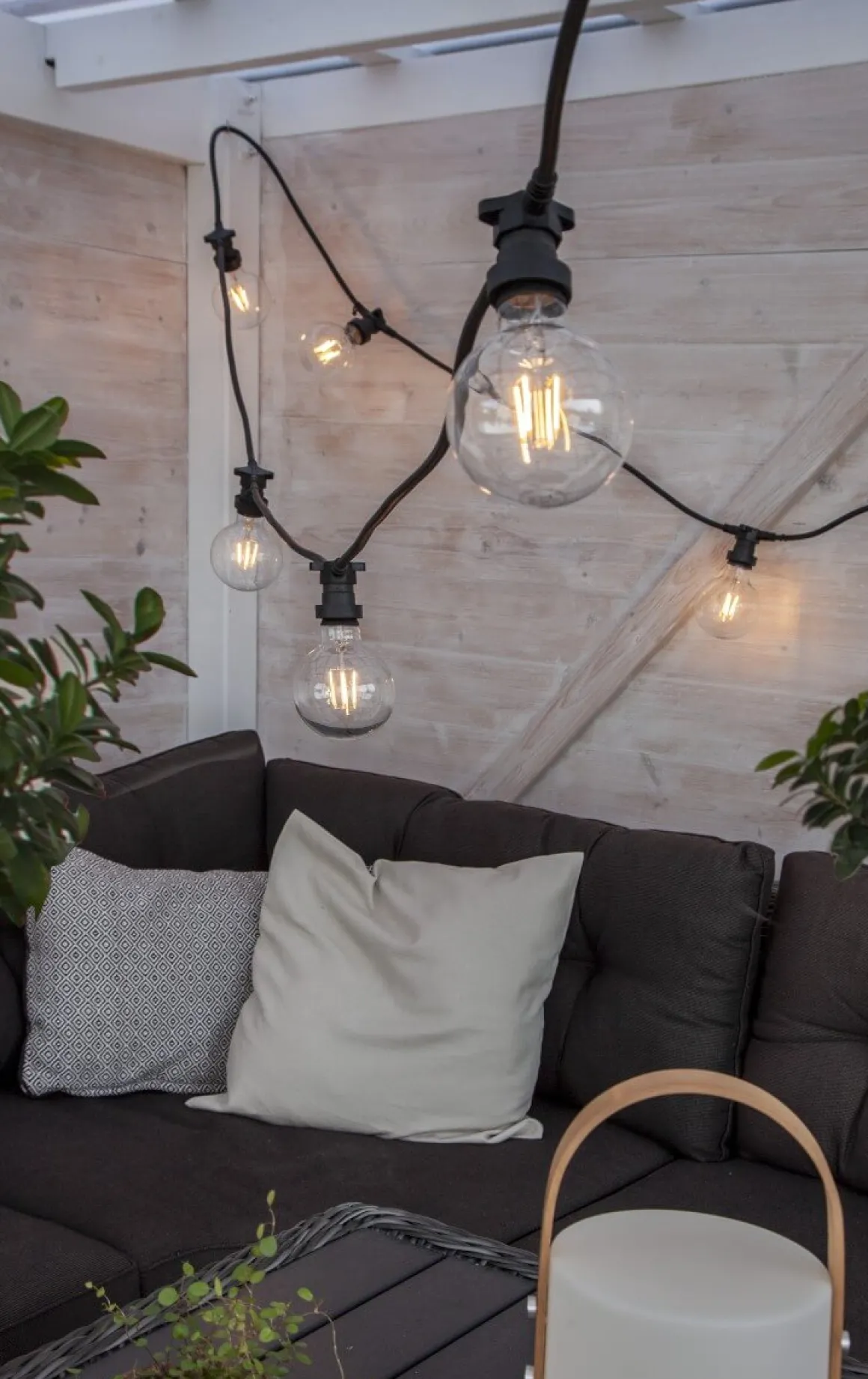 B22 PC Cover Glob95 0.6W 2700k 80lm LED-Lampa