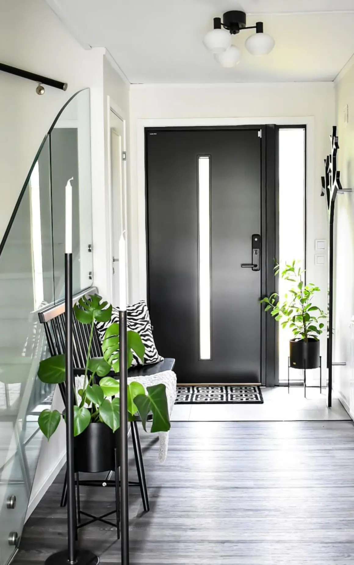 BELL Plafond 3-arm 42cm Svart/Opalvit