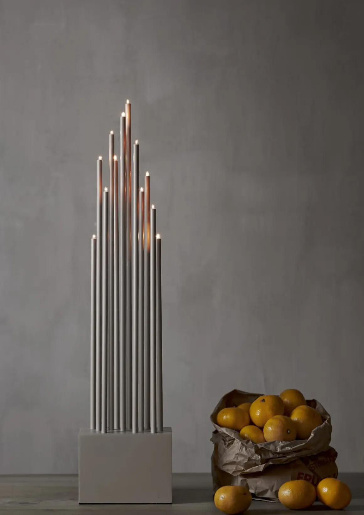 BUZZ Ljusstake 12L 65,5cm Beige