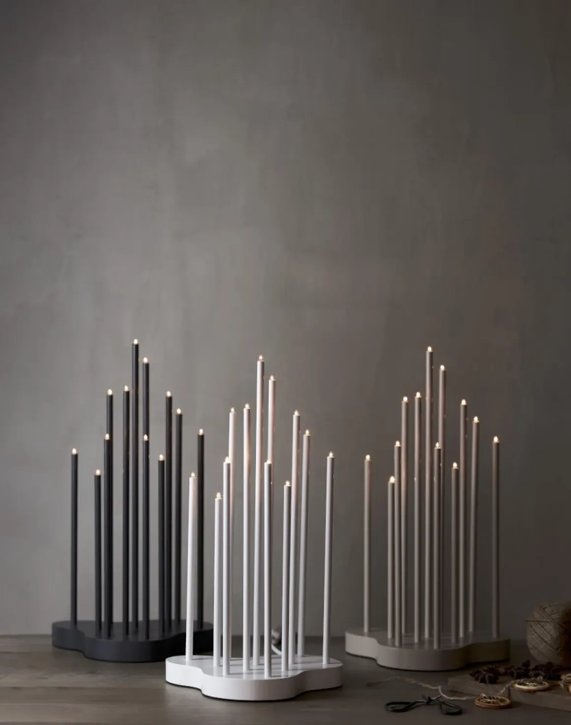 BUZZ Ljusstake 12L 43cm Vit