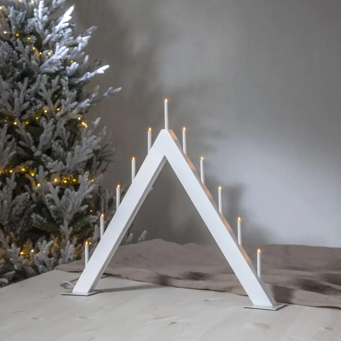 BUZZ Ljusstake 11L 50cm Vit