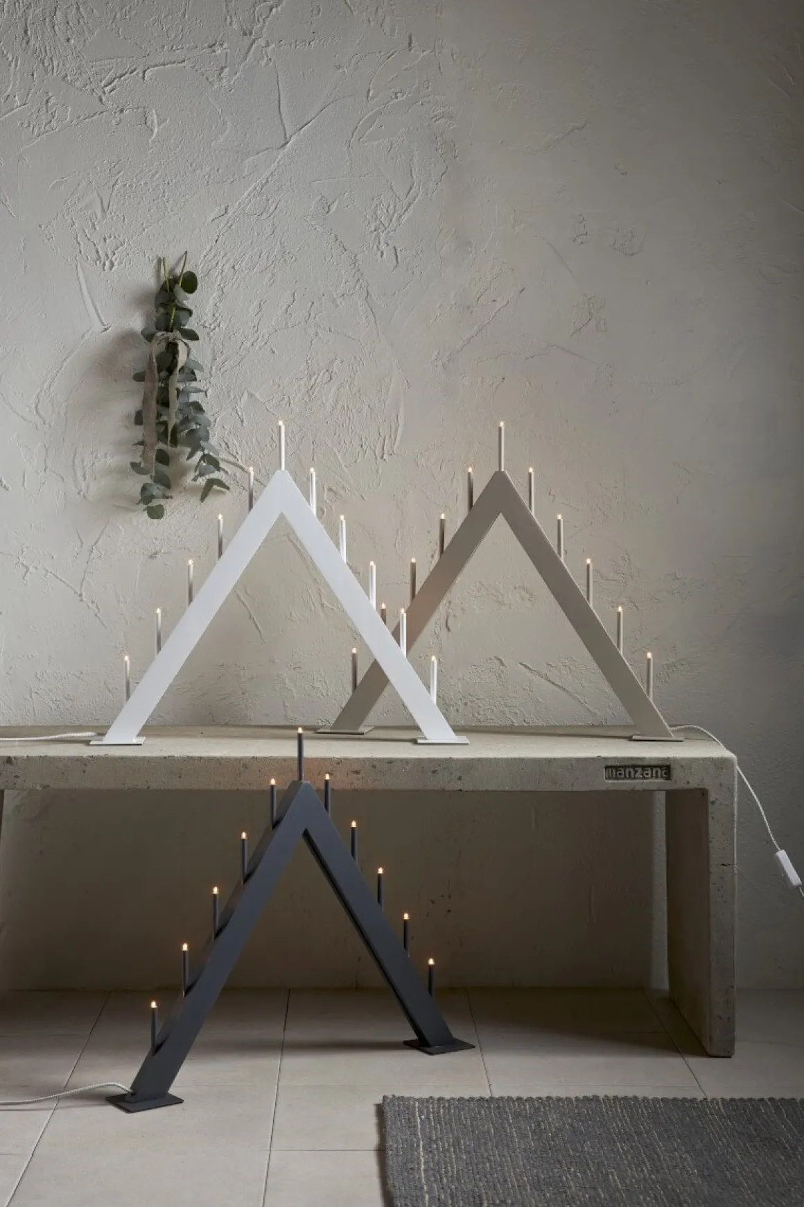 BUZZ Ljusstake 11L 50cm Vit