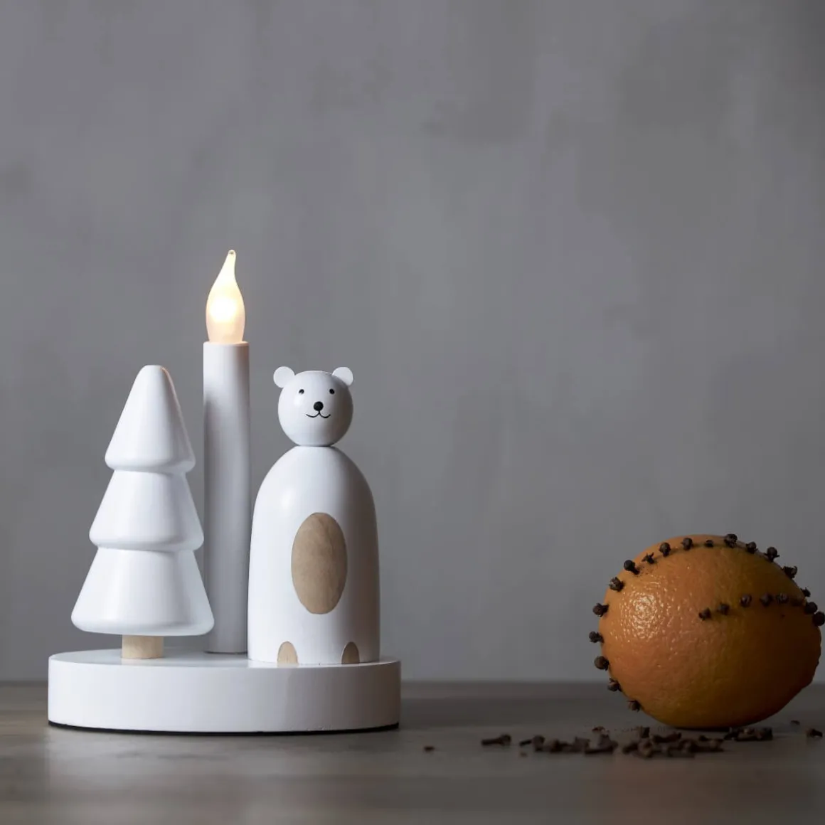 CHRISTMAS JOY Ljusstake Isbjörn 21cm Vit