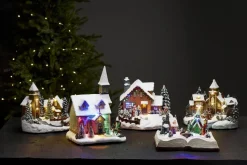 CHURCHVILLE Panorama Stugby 19cm Flerfärgad