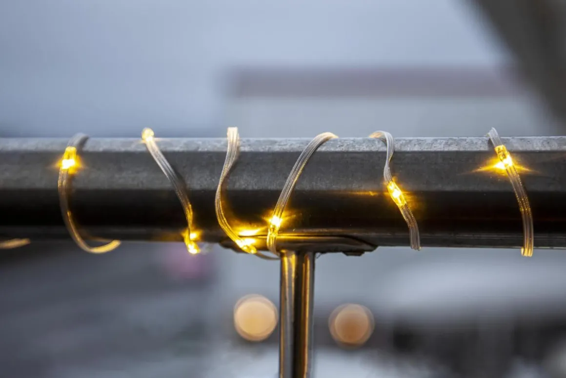 DEW DROP MICRO Ljusslinga 15m 200LED Varmvit/Transparent