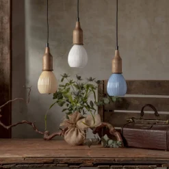 E27 DREAM Decoled 3.5W 3000K 210lm Blå LED-Lampa