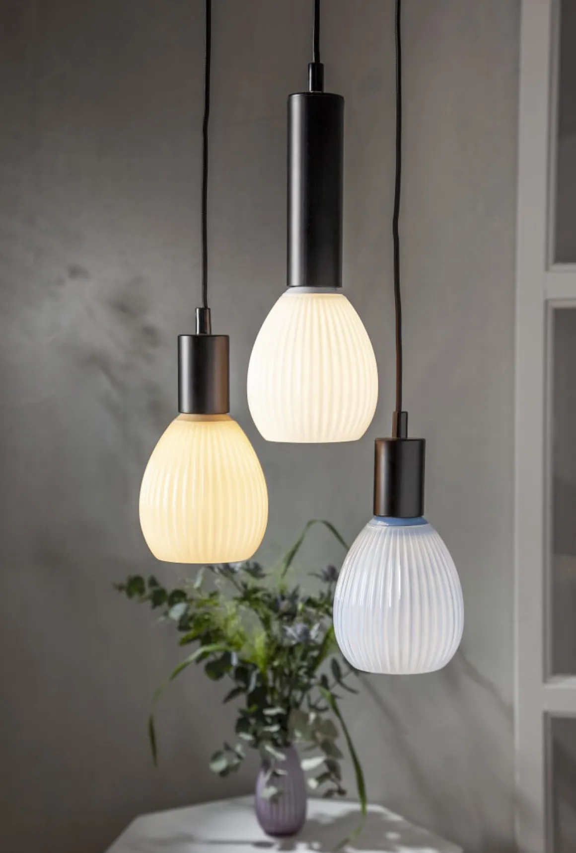 E27 DREAM Decoled 3.5W 3000K 210lm Blå LED-Lampa