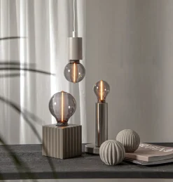 E27 Glob95 DecoLed 3-Steg Dimbar Minne 2W 1800K 100lm Smoke