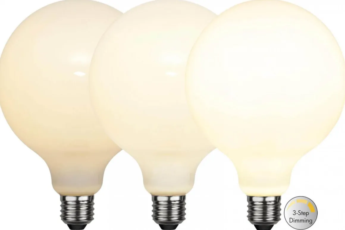 E27 Glob125 RA90 3-Stegs Dimbar 7.5W 2700K 800lm Opal LED-Lampa