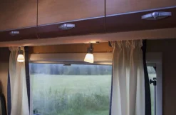 E14 Lågvolt 12-24V Klot 2.3W 2700K 250lm LED-Lampa