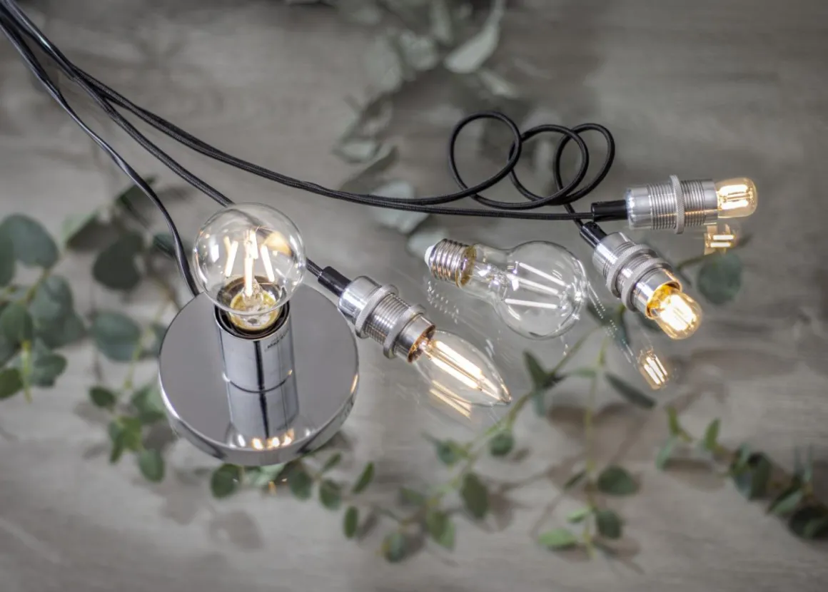 E27 Normal Dimbar 4,5W 2700K 470lm Klar LED-Lampa