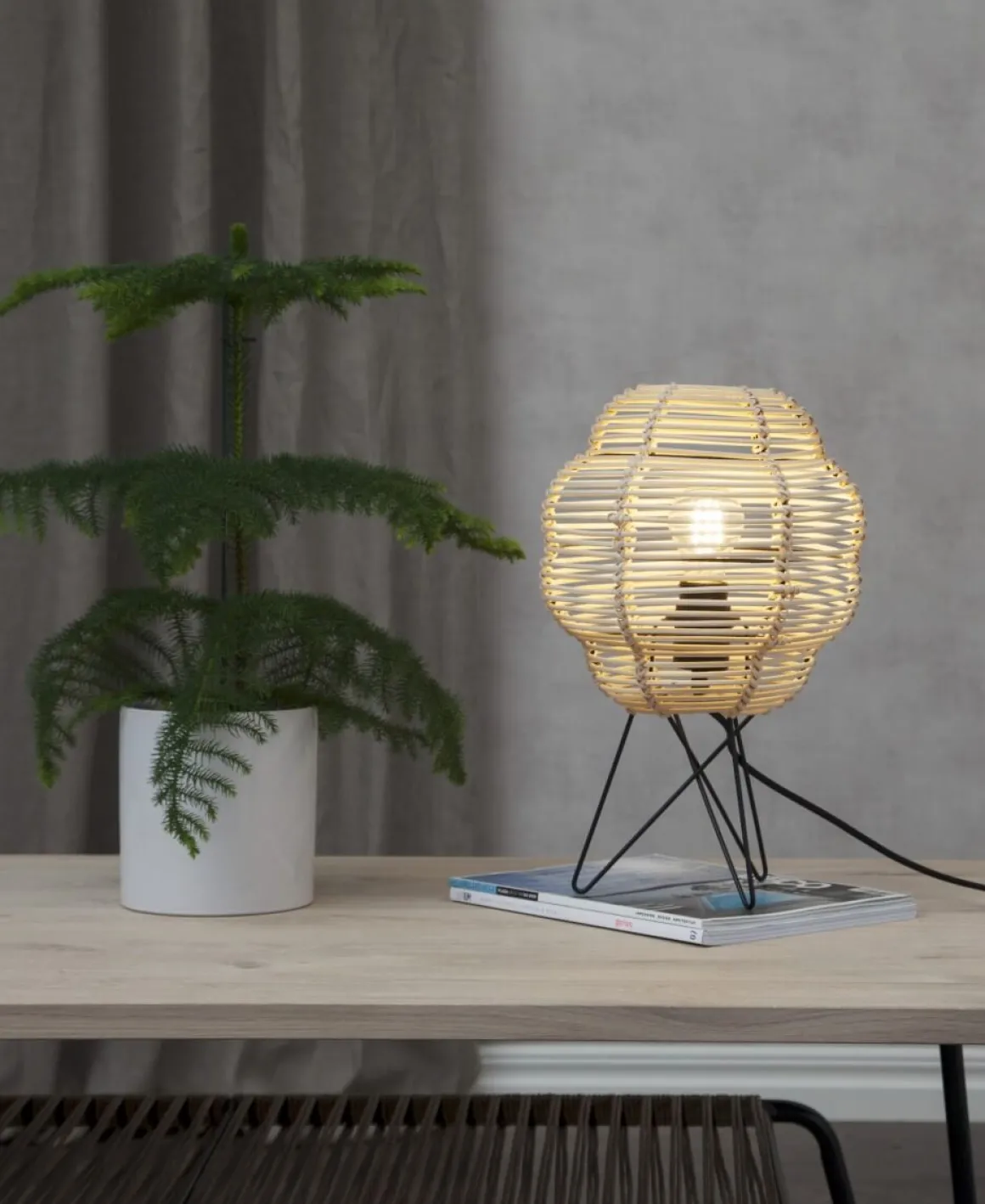 E27 Normal Sensor Klar 4.2W 2700K 450lm LED-Lampa