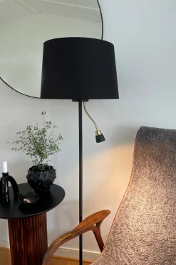 EKETORP Golvlampa LED 145cm Svart/Matt Mässing