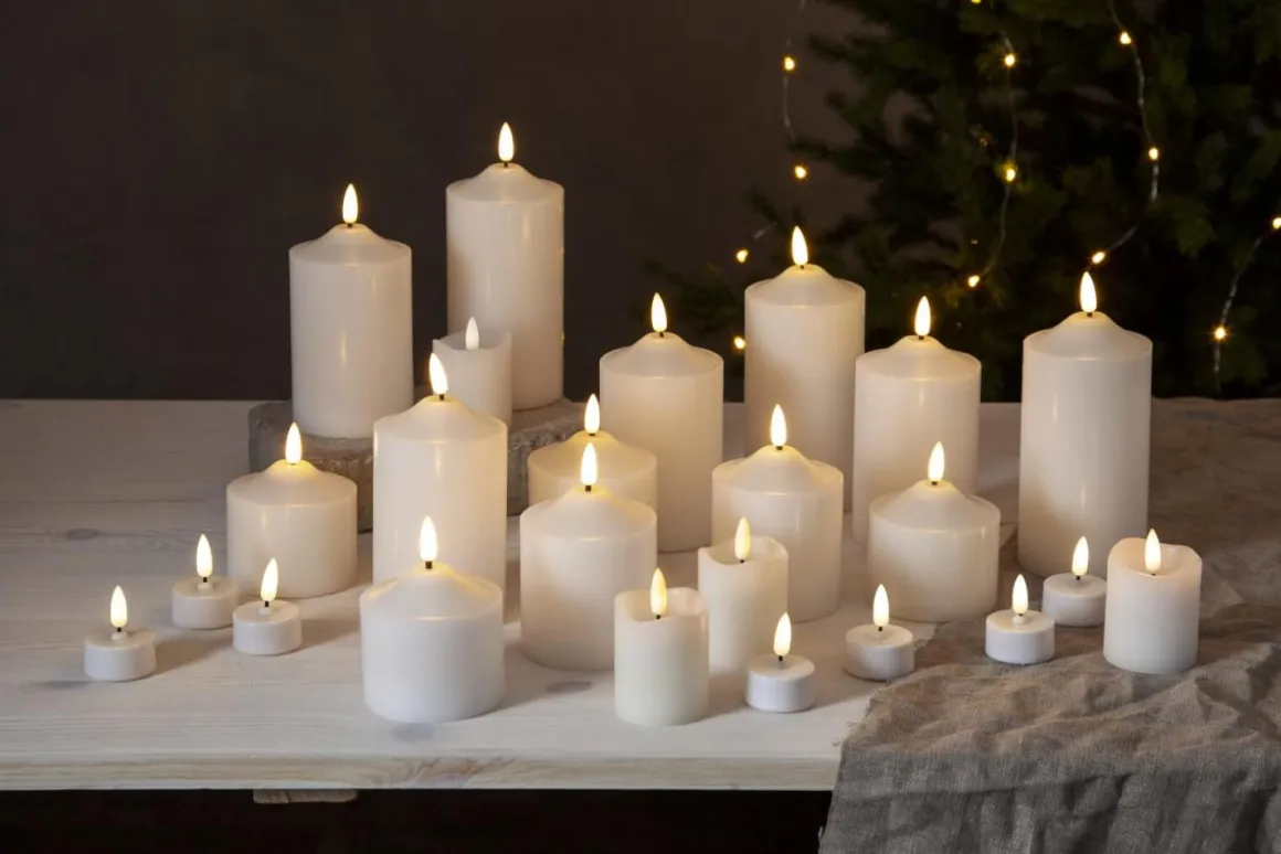 FLAMME LED-Blockljus 17cm Vit Vax