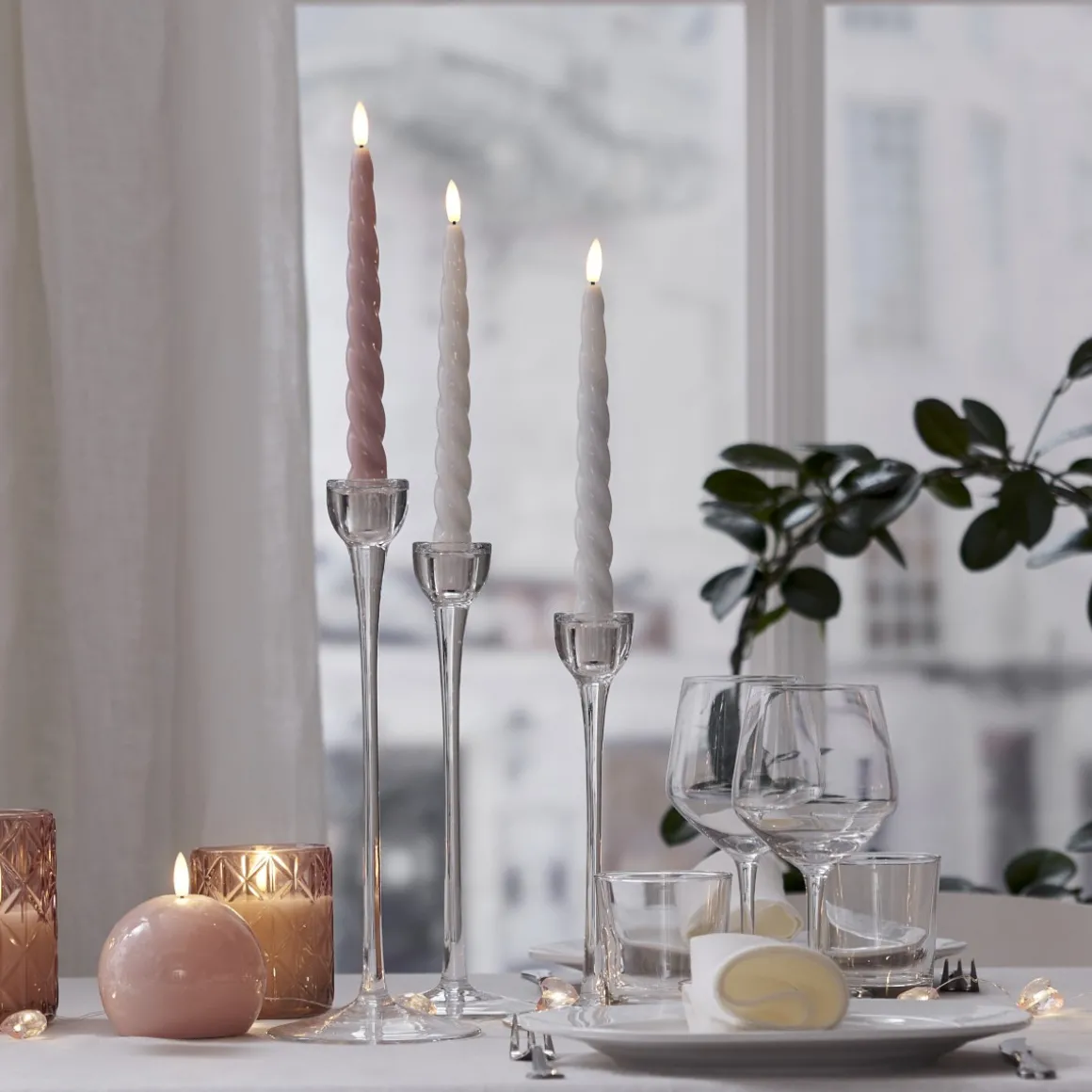 FLAMME SHINE LED-Antikljus 2-pack 24,5cm Vit