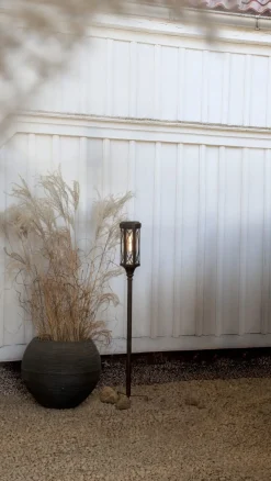 FOLKE Solcells-pollare Ställbar höjd 1,8m Brun