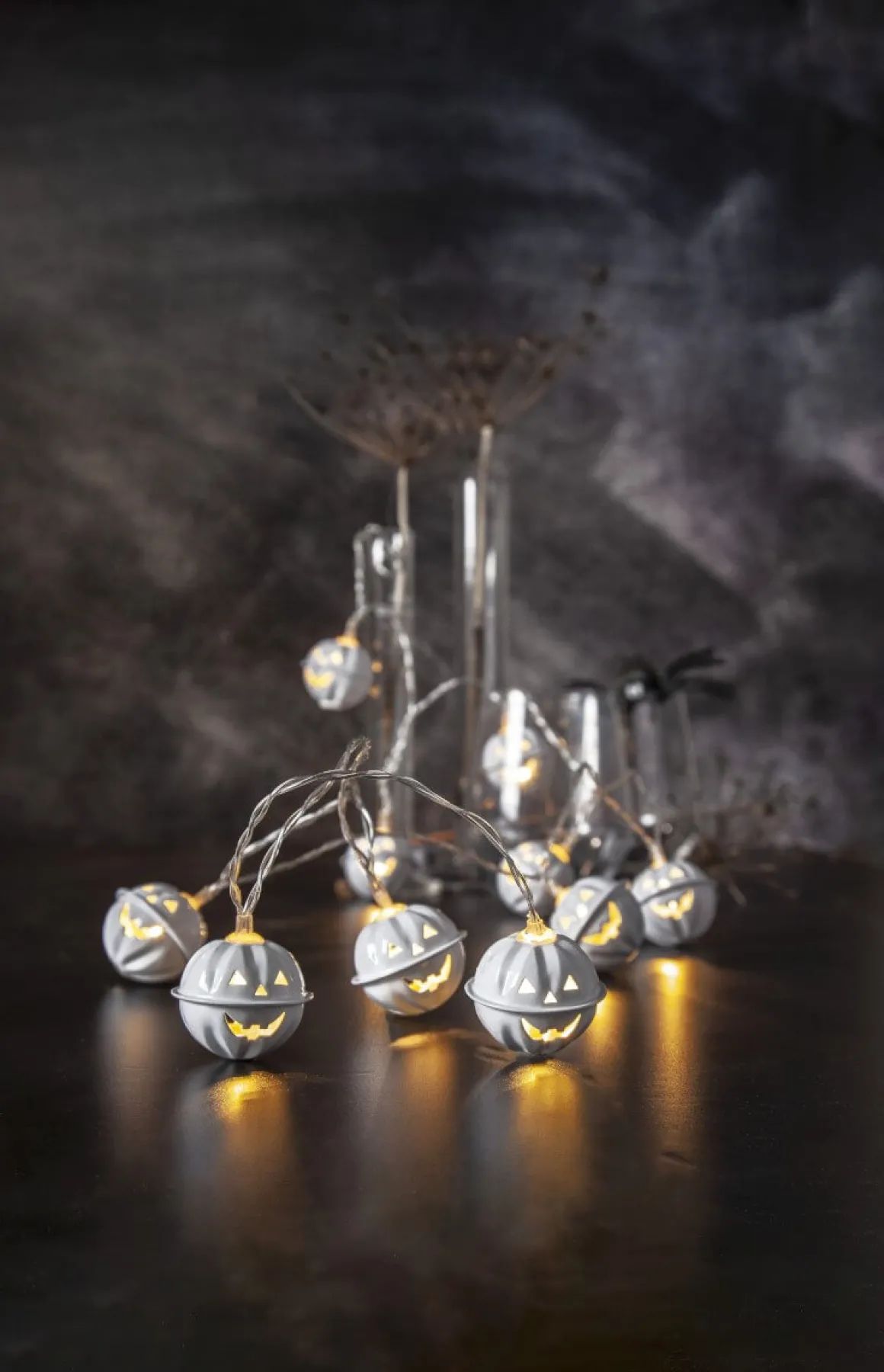 HALLOWEEN Ljusslinga Batteri 1,35m 10LED Varmvit/Vit