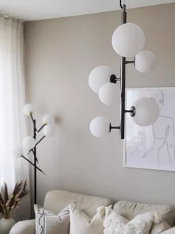 MOLEKYL Taklampa Lodrät 7L 38cm Tenn/Vit