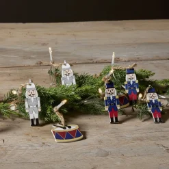 NUTCRACKER Ljusslinga Batteri 1,8m 10LED Varmvit/Flerfärgad