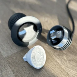 ONYX Markspot 8cm 12V Svart IP65