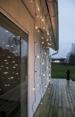 SERIE LED Ljusgardin Crispy Ice White 120L 200cm Svart