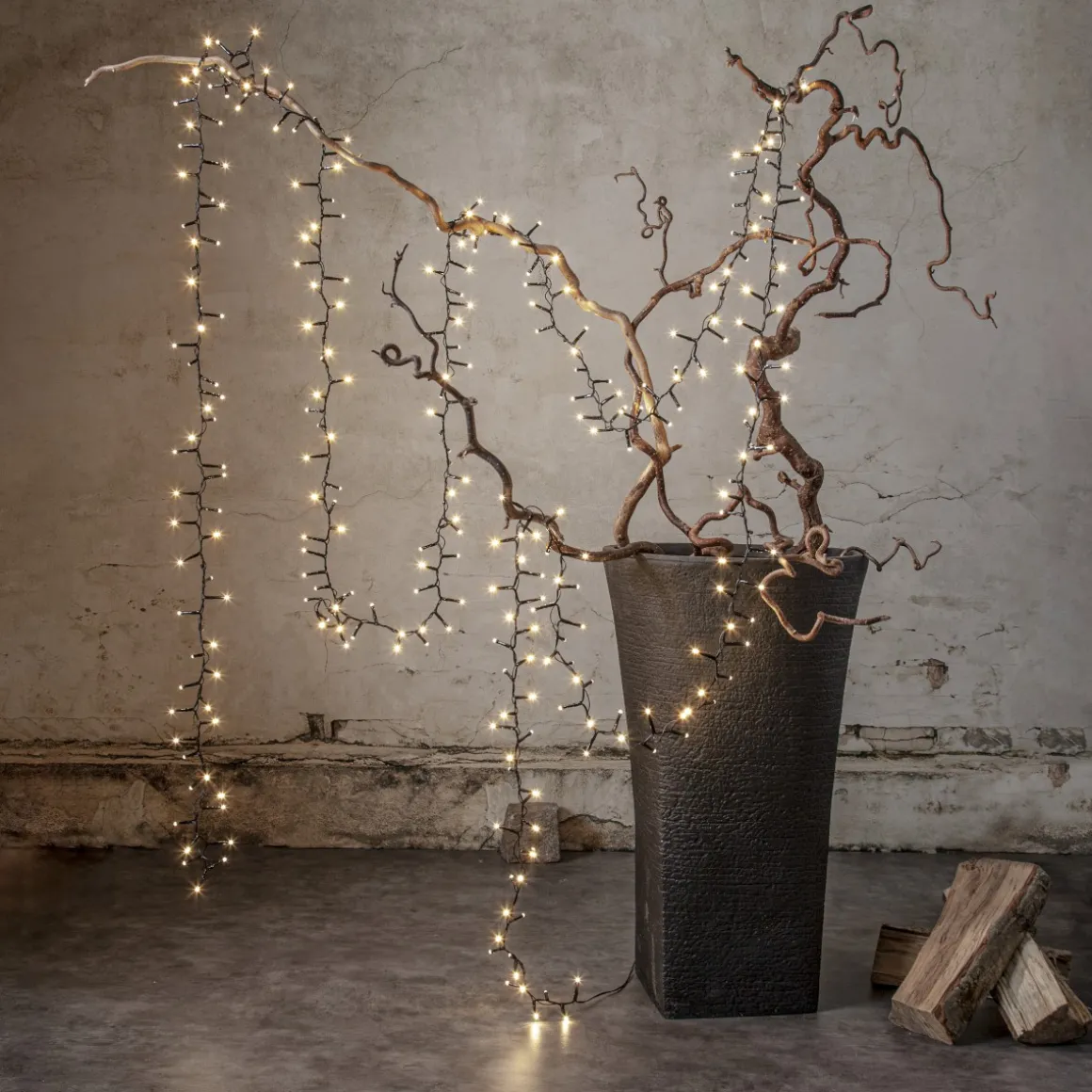 SHINY WARMWHITE Ljusslinga 24m 1200LED Varmvit/Svart IP44