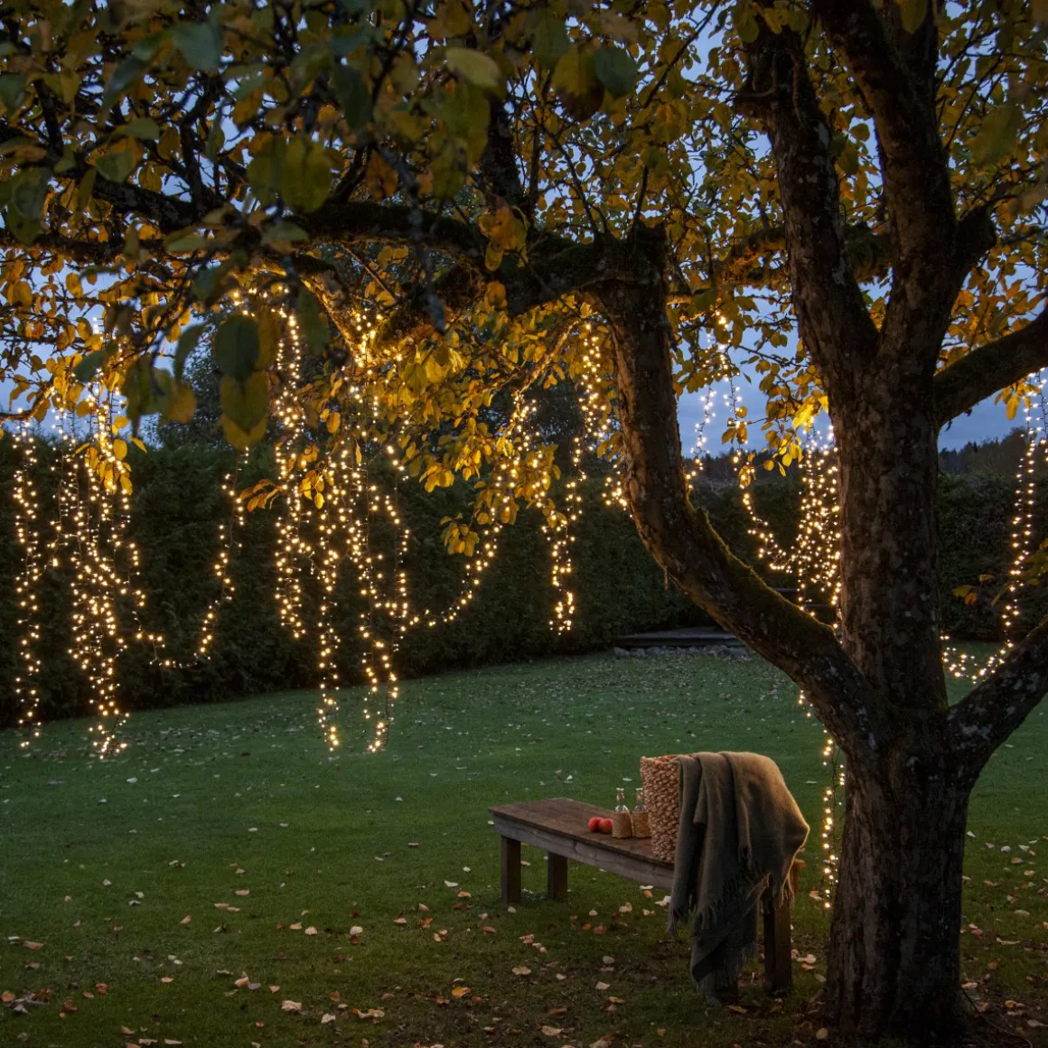 SHINY WARMWHITE Ljusslinga 11m 540LED Varmvit/Svart IP44