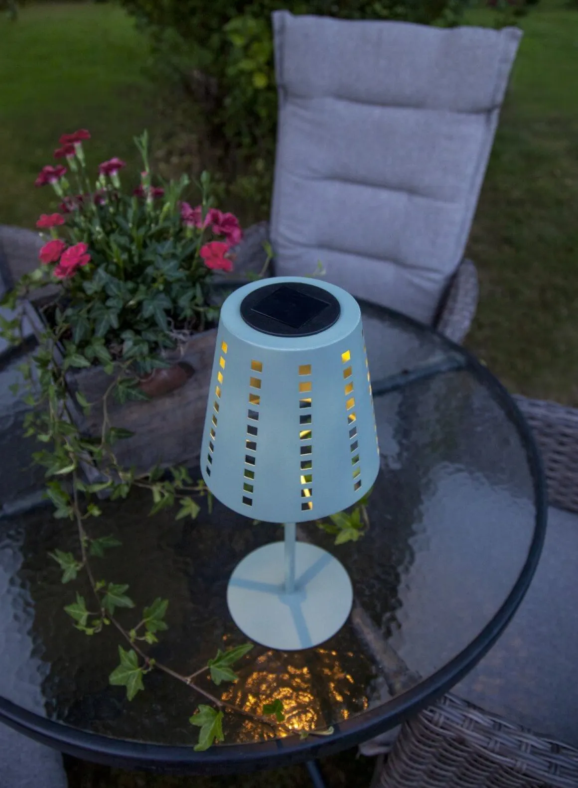 SOLA Solcellslampa 35cm Grön