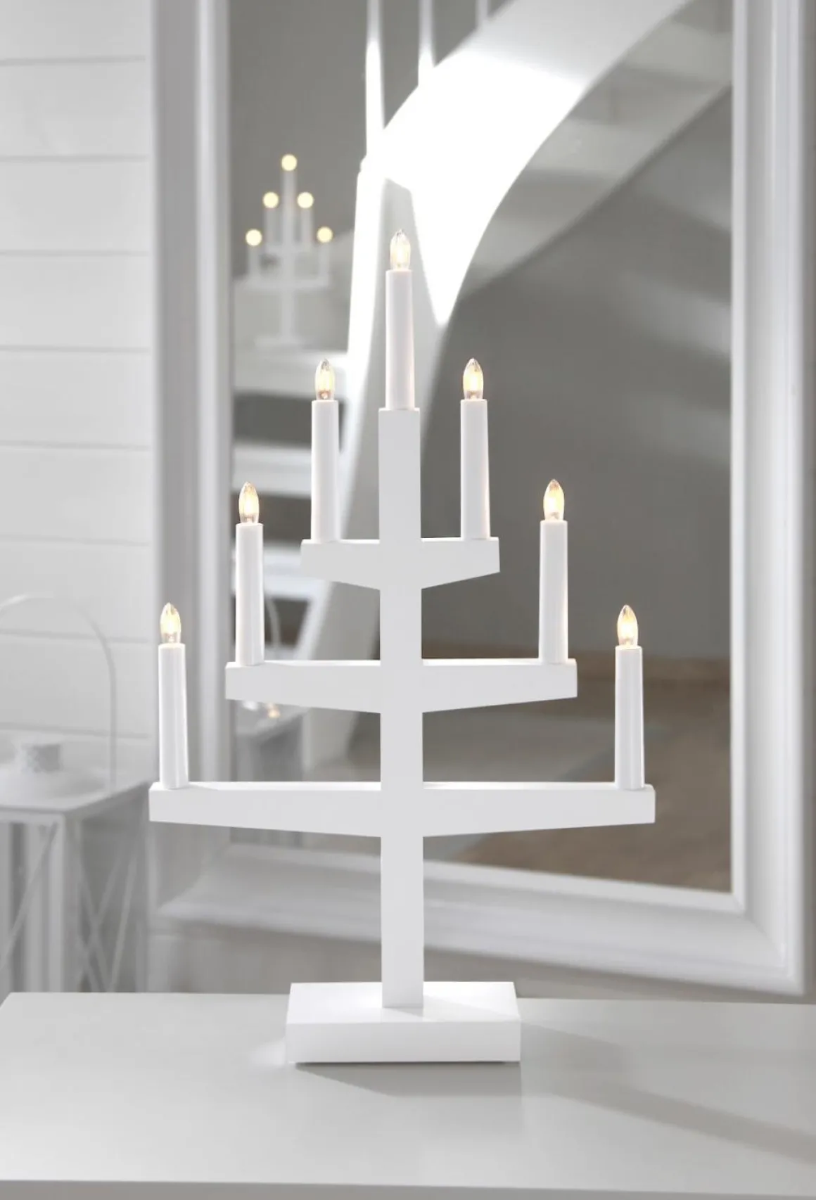 TRAPP Ljusstake 7L 54cm Vit