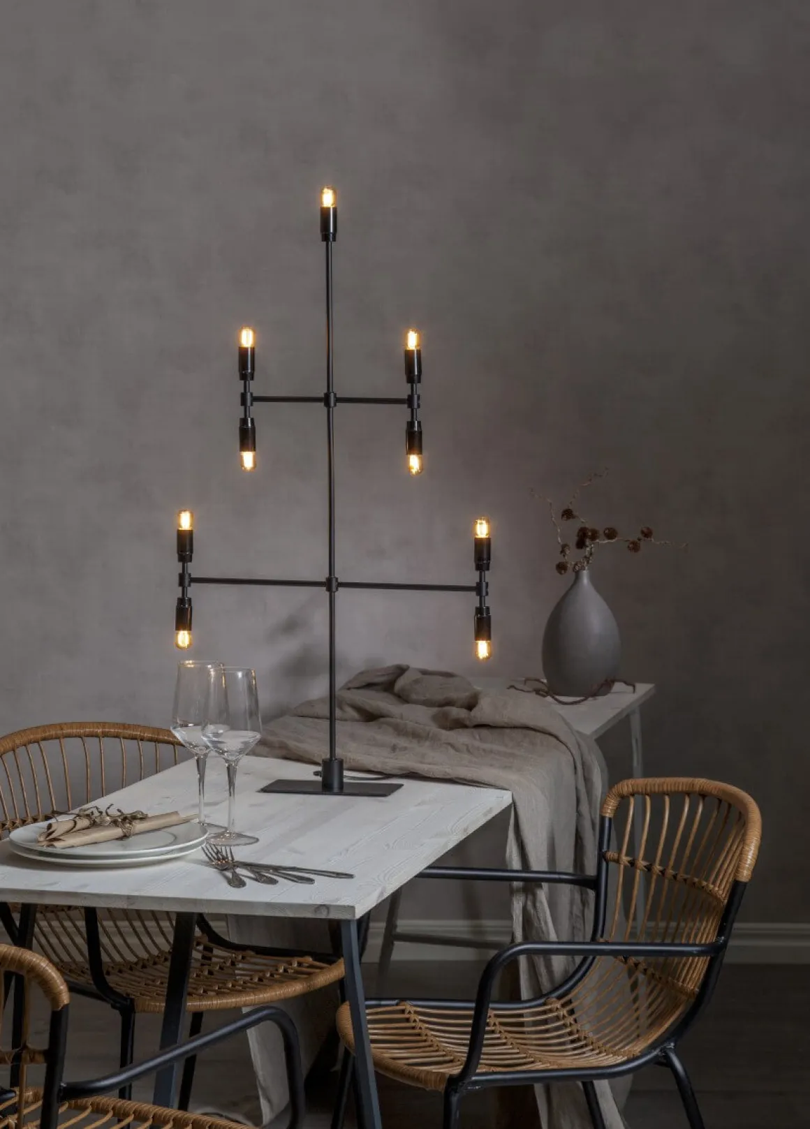 TWICE Ljusstake 9L 91cm Svart