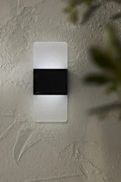 WALLY FROST Solcells-vägglykta 14cm Svart/Vit IP44